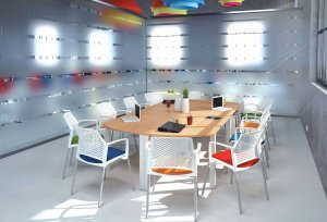Photo d'une salle de réunion moderne avec des sièges multicolores personnalisés